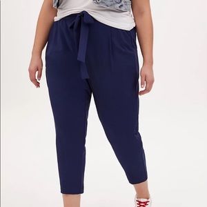 Navy Crepe dress pants size 2 Torrid